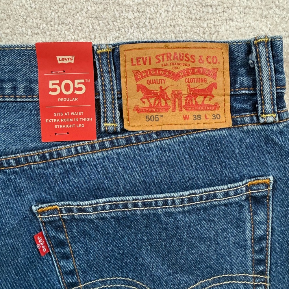 NEW Levis 505 Regular Fit Jeans Mens 38x30 Blue Straight Leg Denim - Picture 4 of 9